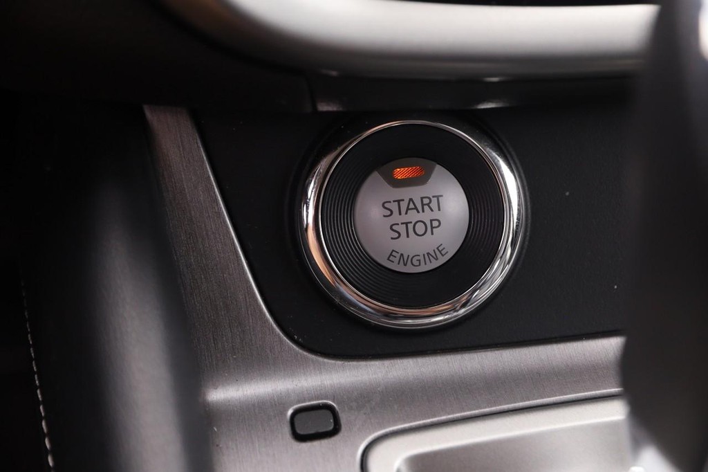 Nissan Murano Vehicle Full-screen Gallery Image 14