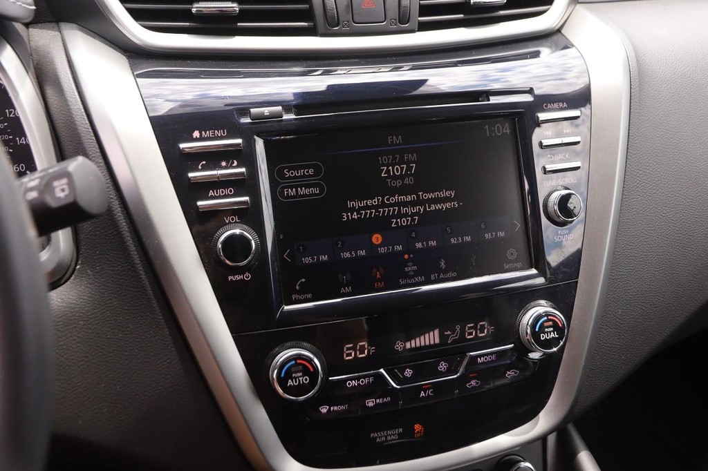 Nissan Murano Vehicle Full-screen Gallery Image 15