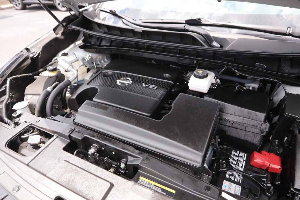 Nissan Murano Vehicle Full-screen Gallery Image 26