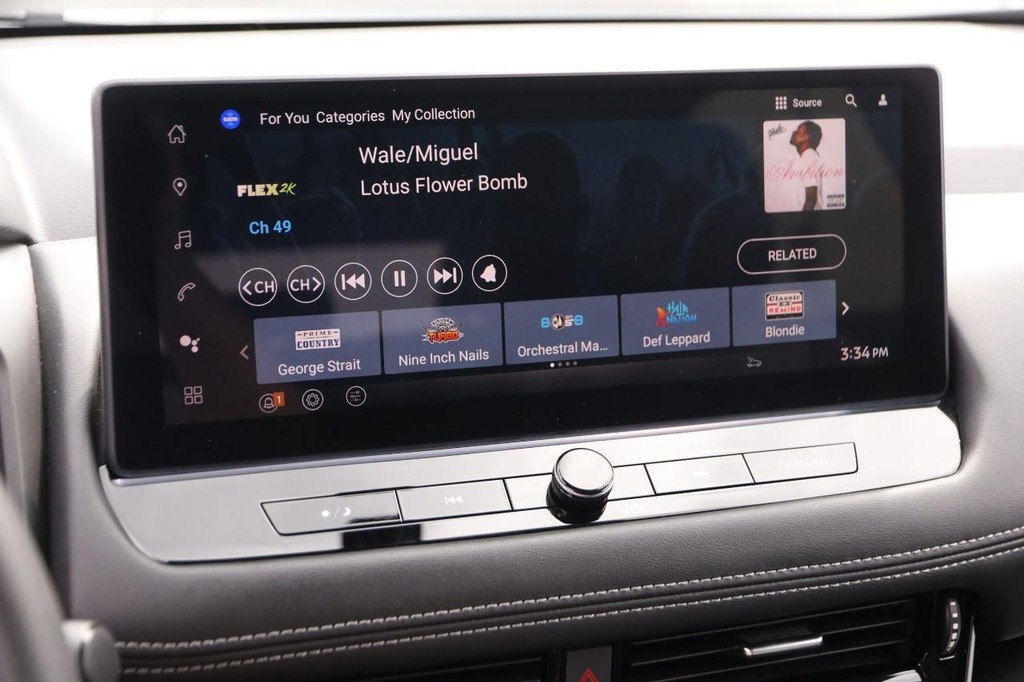 Nissan Rogue Vehicle Image 18