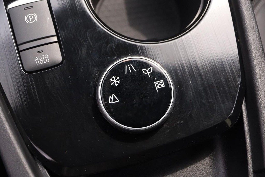 Nissan Rogue Vehicle Image 21