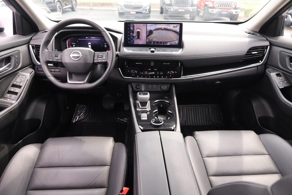 Nissan Rogue Vehicle Image 23