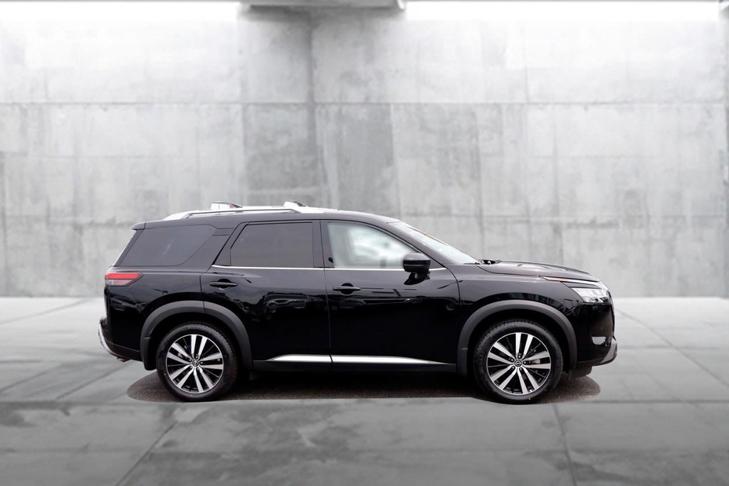 Nissan Pathfinder Vehicle Image 05