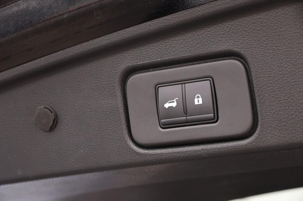Nissan Pathfinder Vehicle Image 08