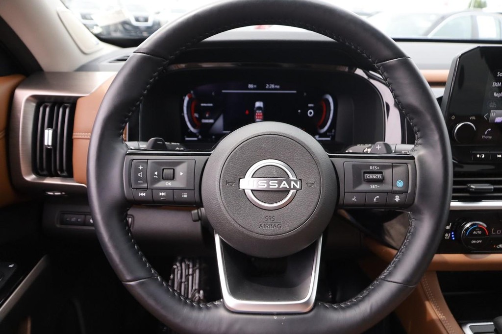 Nissan Pathfinder Vehicle Image 13