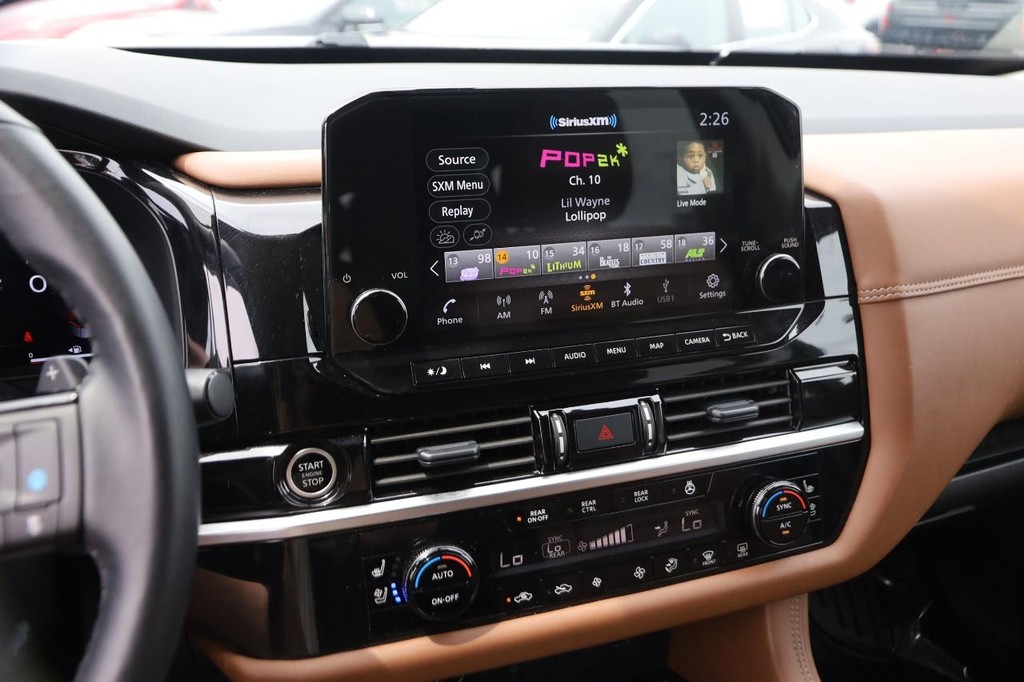 Nissan Pathfinder Vehicle Image 18