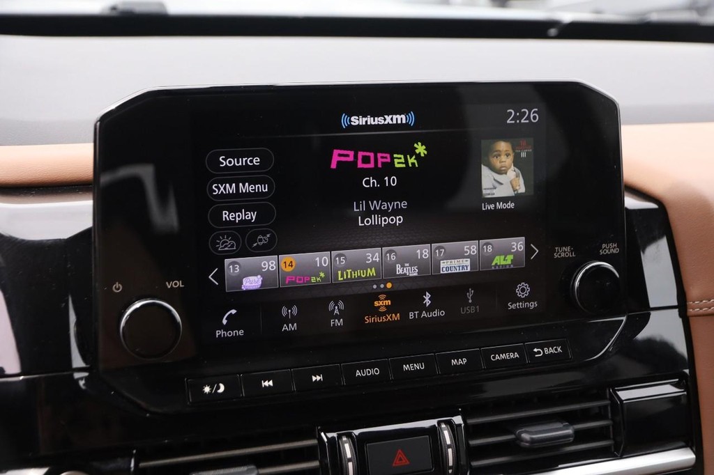 Nissan Pathfinder Vehicle Image 19