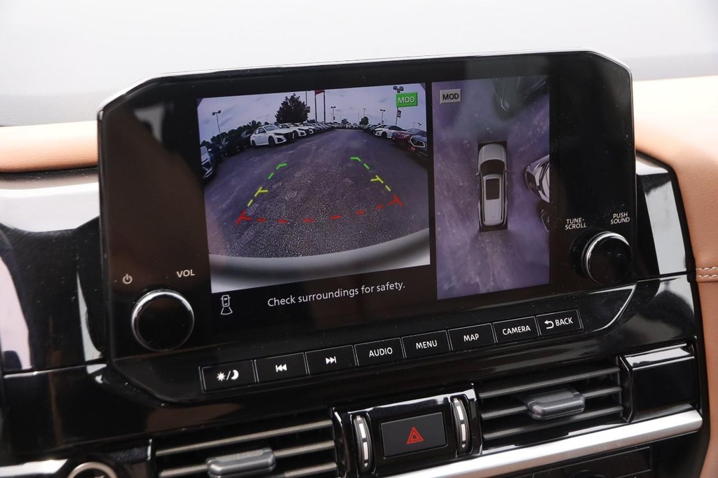 Nissan Pathfinder Vehicle Image 20