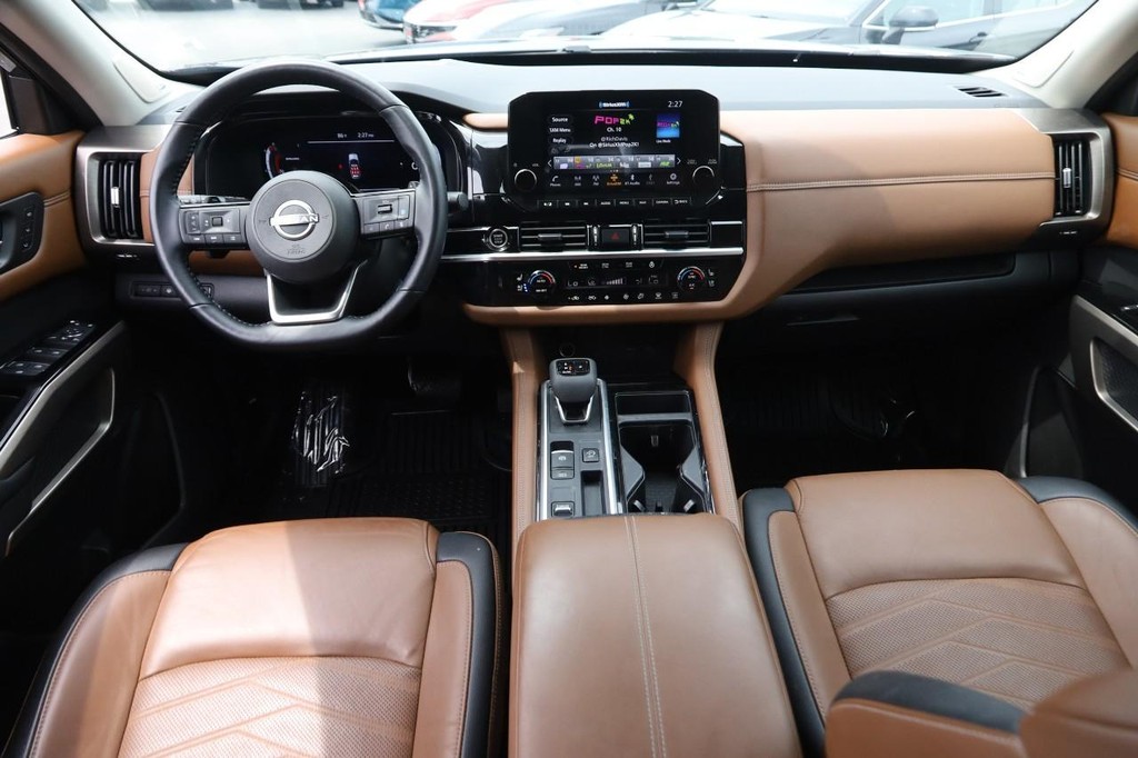 Nissan Pathfinder Vehicle Image 24