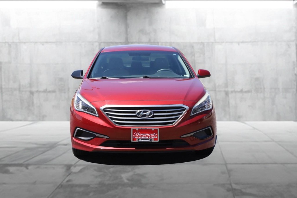 Hyundai Sonata Vehicle Image 04