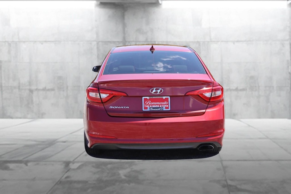 Hyundai Sonata Vehicle Image 06