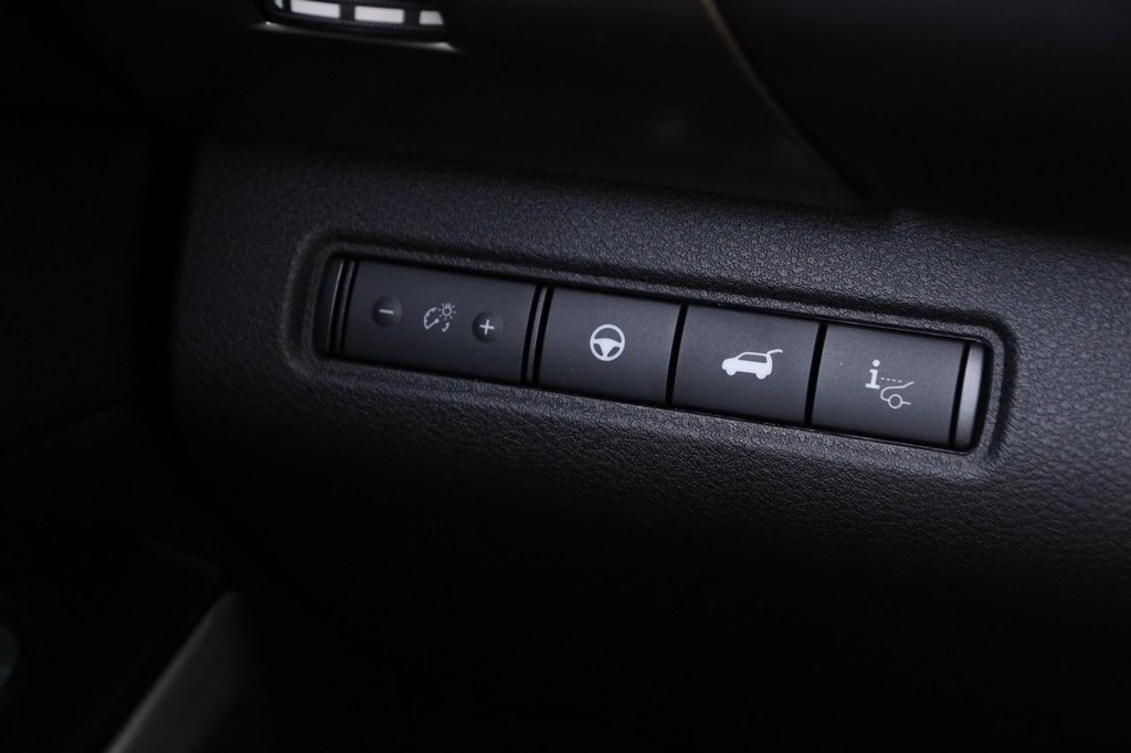 Nissan Pathfinder Vehicle Full-screen Gallery Image 23