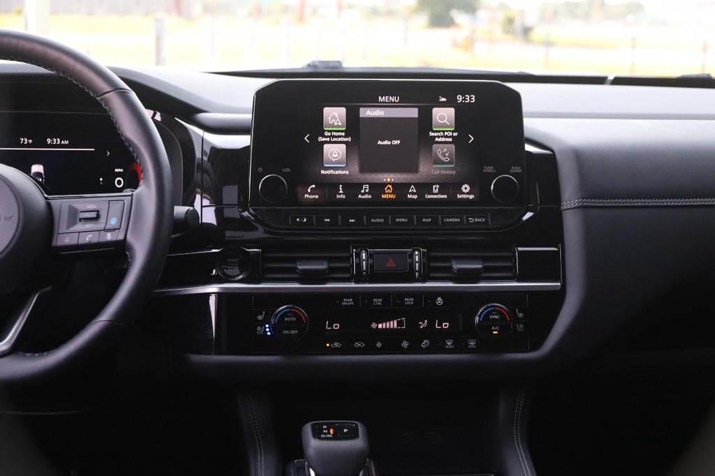 Nissan Pathfinder Vehicle Full-screen Gallery Image 27
