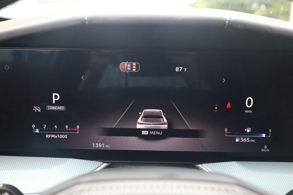 Nissan Murano Vehicle Full-screen Gallery Image 14