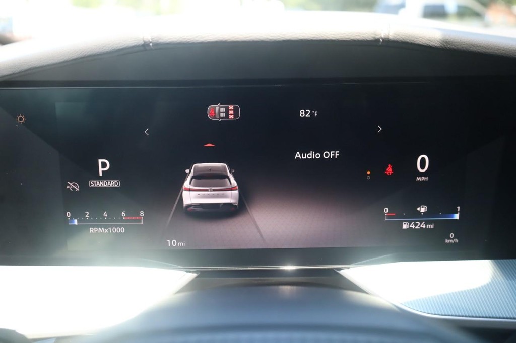 Nissan Murano Vehicle Image 14