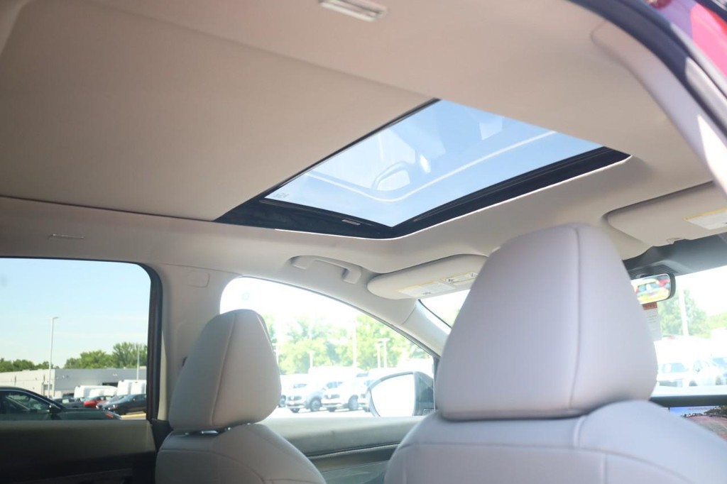 Nissan Murano Vehicle Image 23