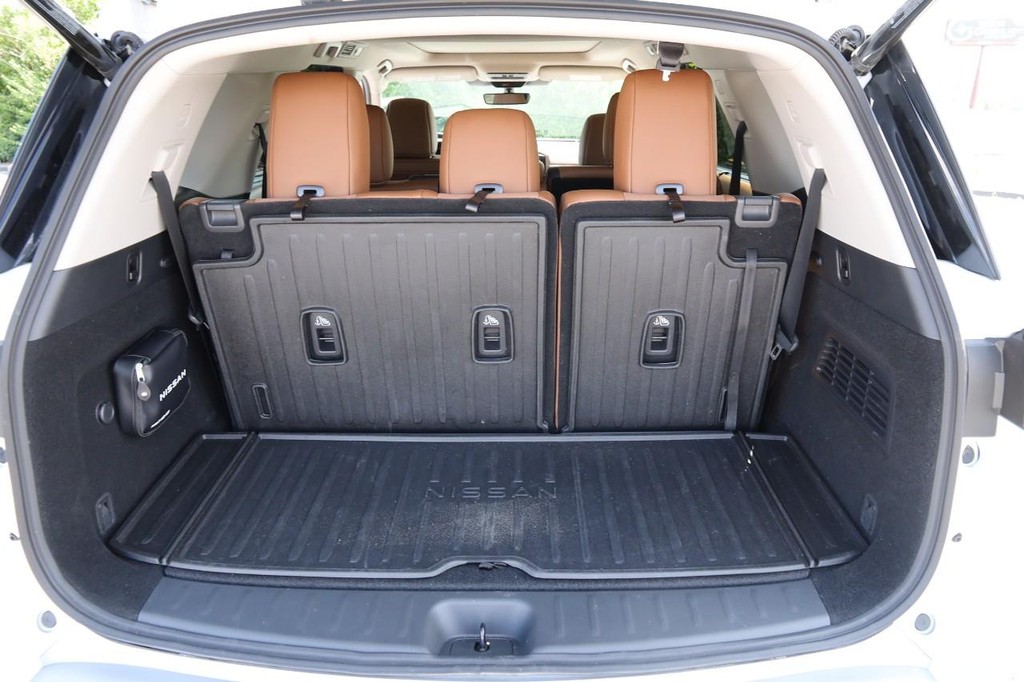 Nissan Pathfinder Vehicle Image 07