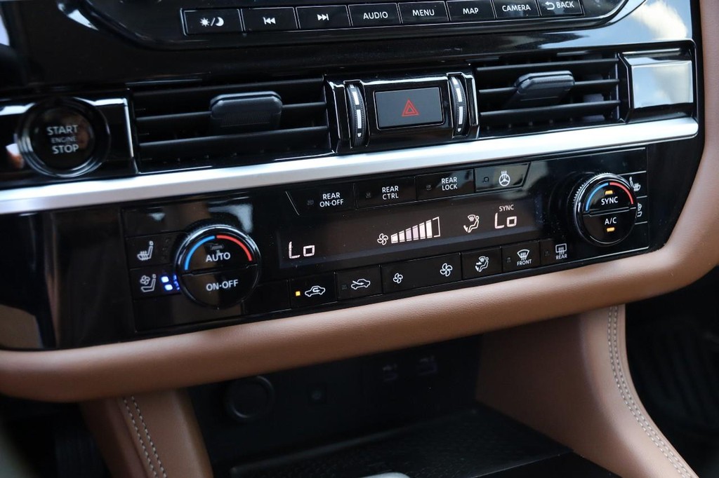 Nissan Pathfinder Vehicle Image 20