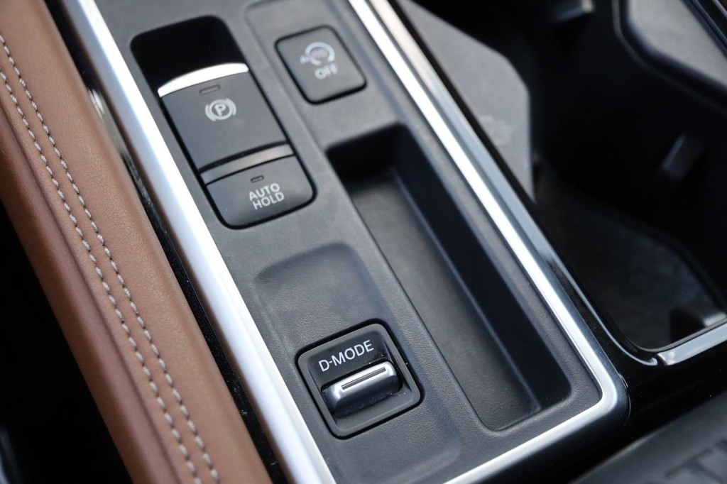 Nissan Pathfinder Vehicle Image 22