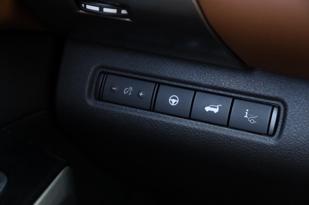 Nissan Pathfinder Vehicle Image 23