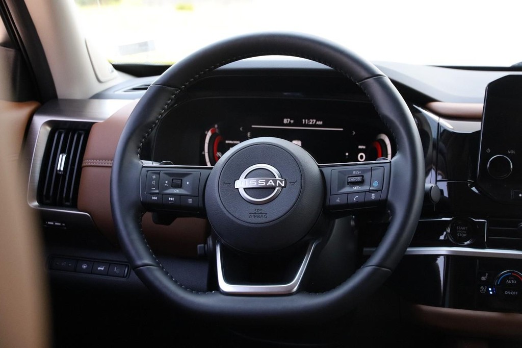 Nissan Pathfinder Vehicle Image 26