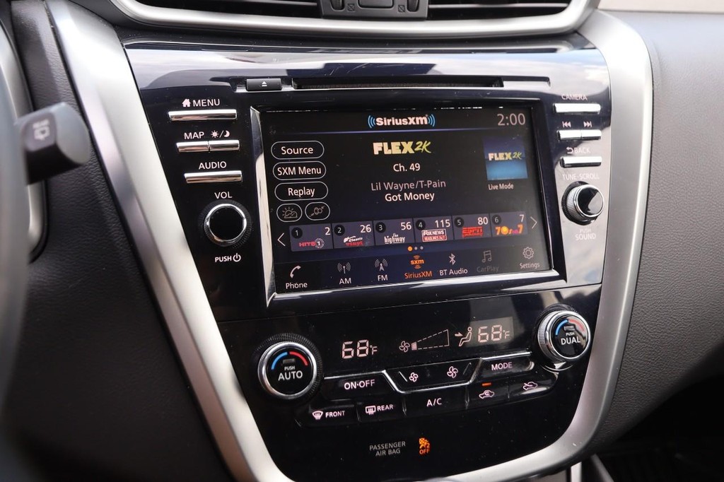 Nissan Murano Vehicle Image 17