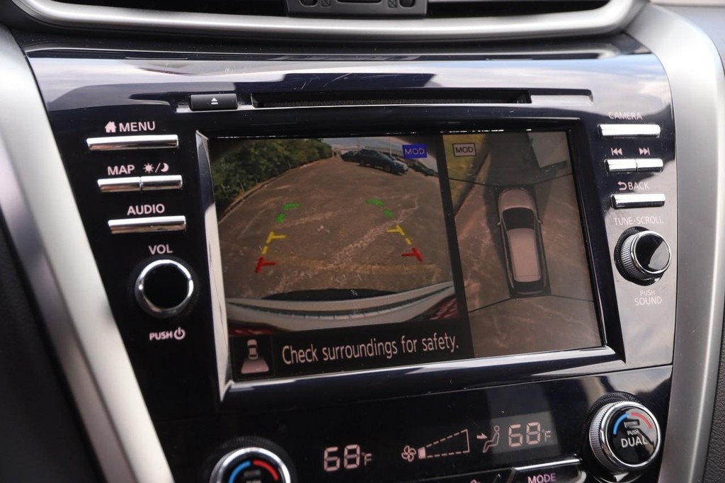 Nissan Murano Vehicle Image 18