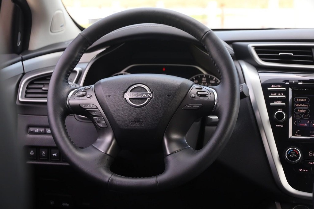 Nissan Murano Vehicle Image 24