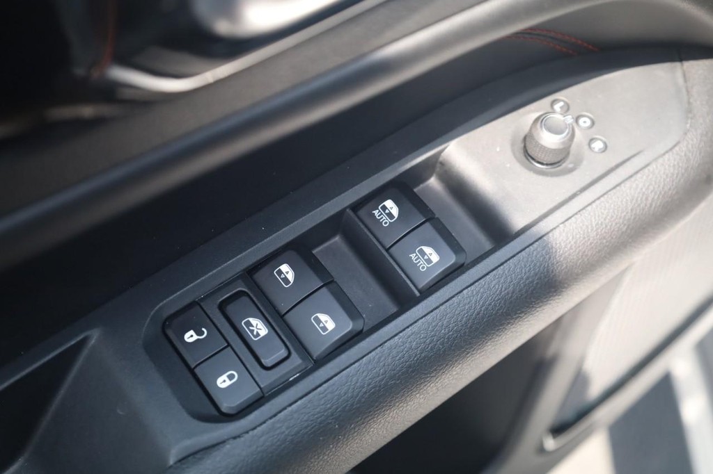 Jeep Compass Vehicle Full-screen Gallery Image 11