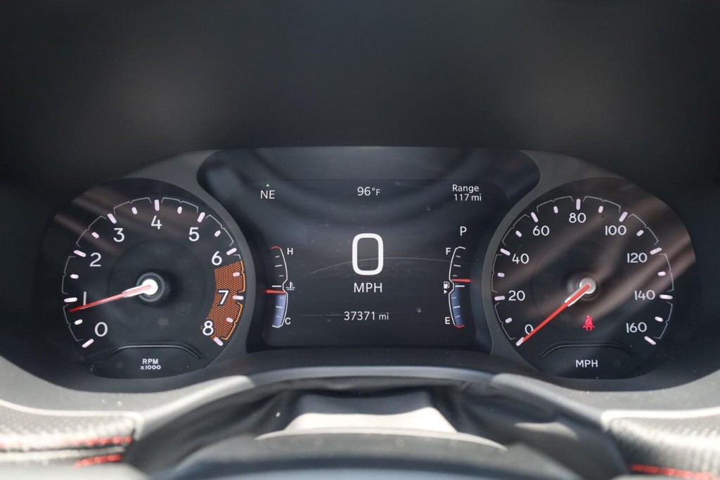 Jeep Compass Vehicle Full-screen Gallery Image 13