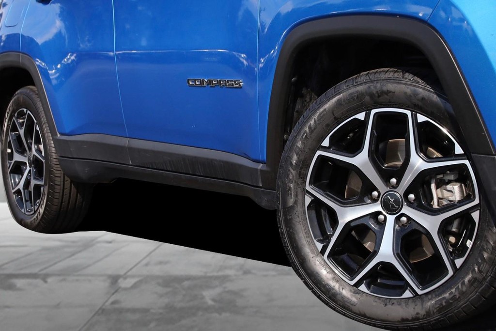 Jeep Compass Vehicle Image 03