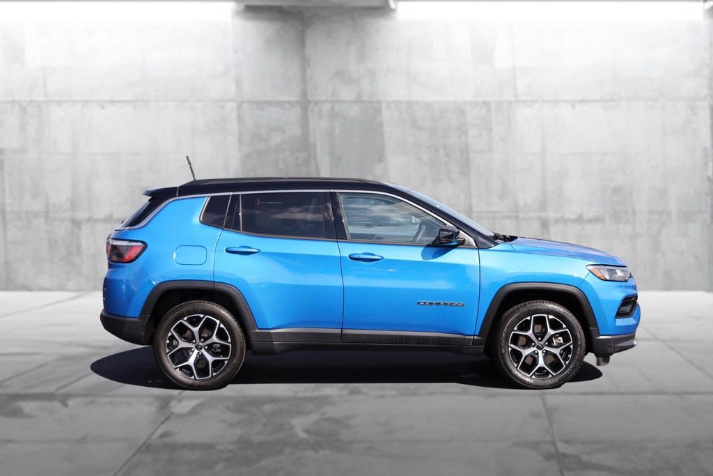 Jeep Compass Vehicle Image 05