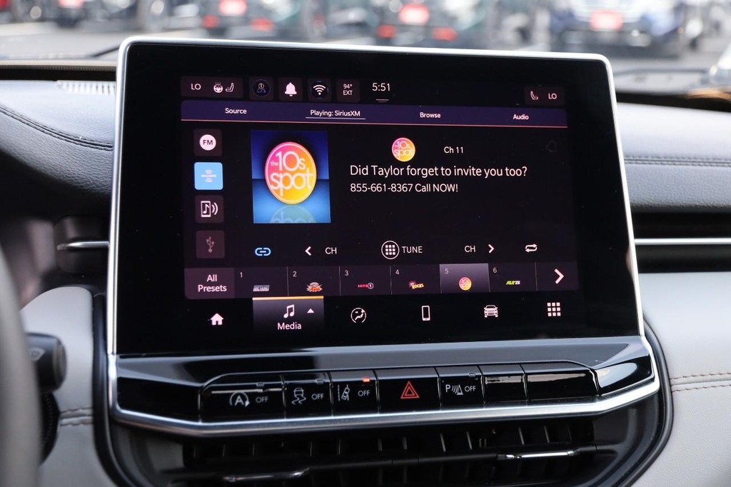 Jeep Compass Vehicle Image 17