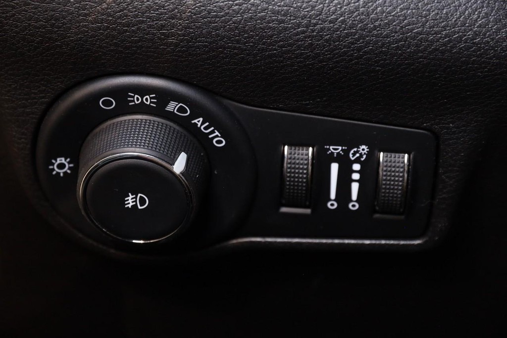 Jeep Compass Vehicle Image 22