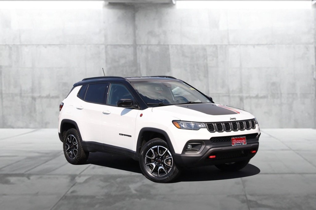 Jeep Compass Vehicle Full-screen Gallery Image 6