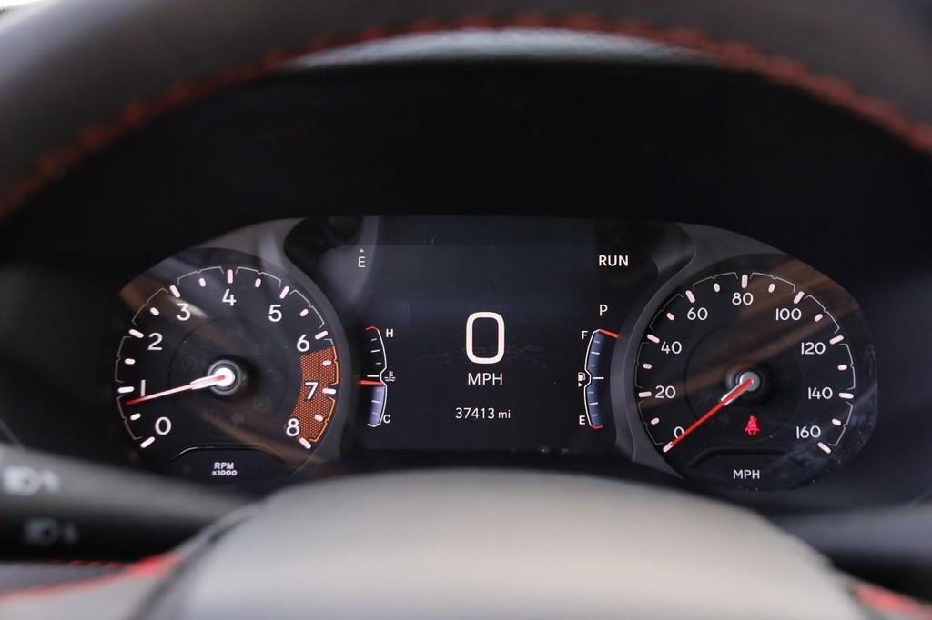 Jeep Compass Vehicle Full-screen Gallery Image 13