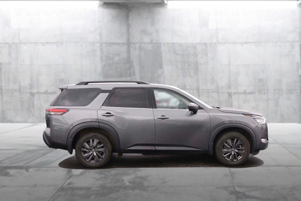 Nissan Pathfinder Vehicle Image 05