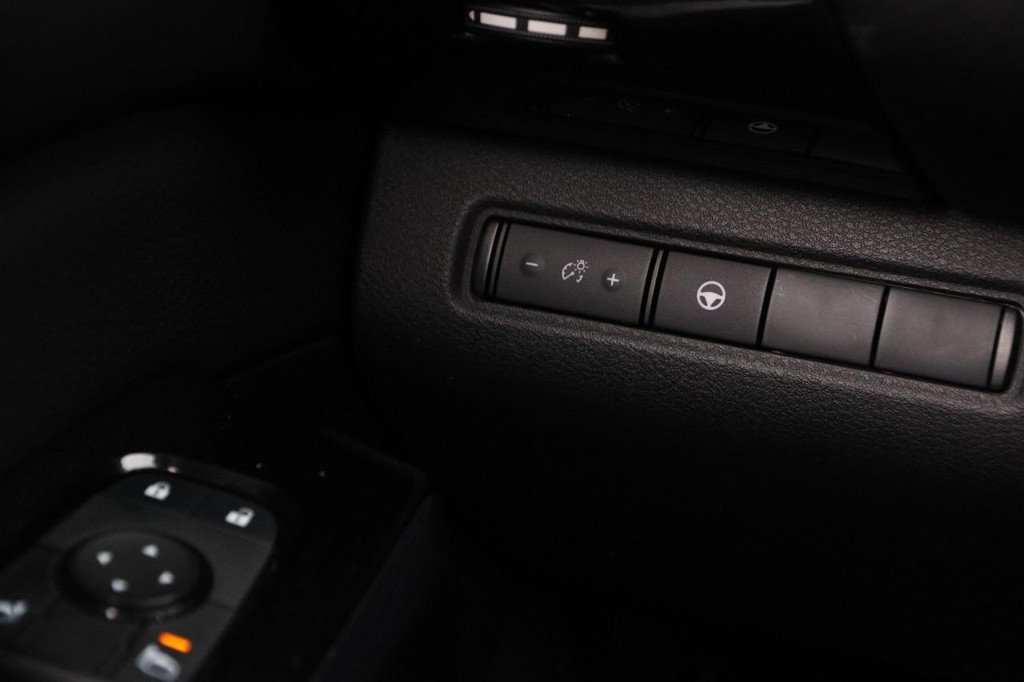 Nissan Pathfinder Vehicle Image 21