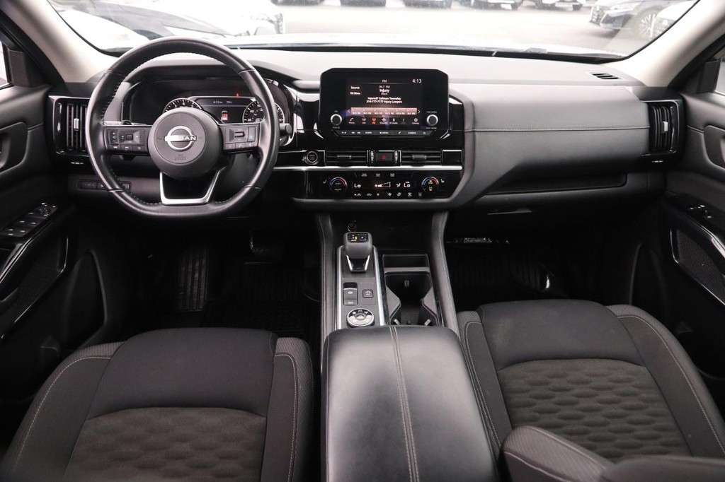 Nissan Pathfinder Vehicle Image 22