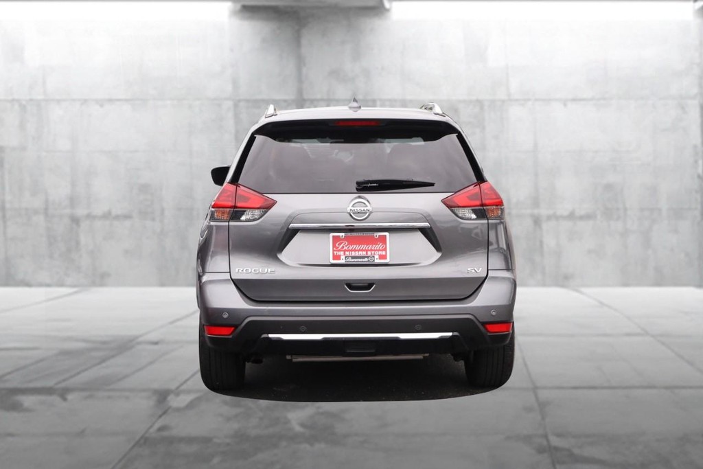 Nissan Rogue Vehicle Image 06