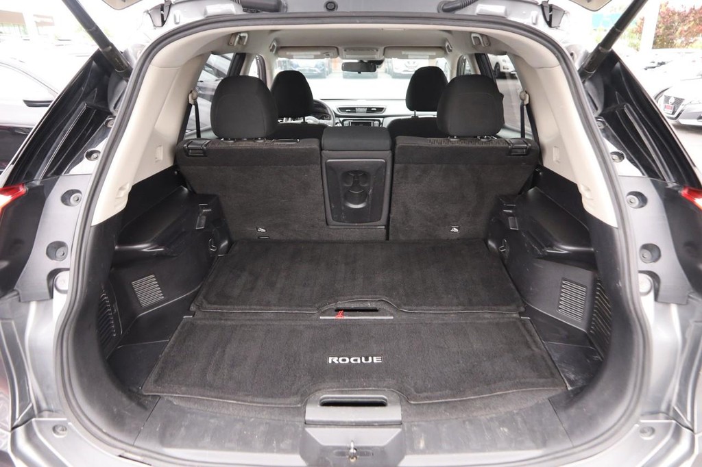 Nissan Rogue Vehicle Image 07