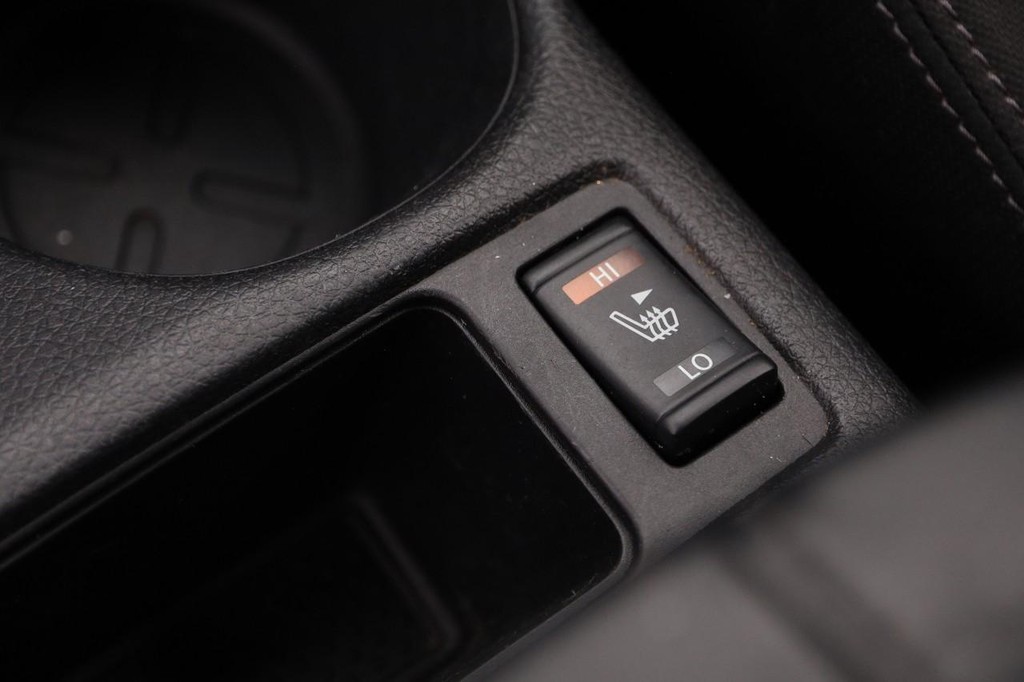 Nissan Rogue Vehicle Image 19