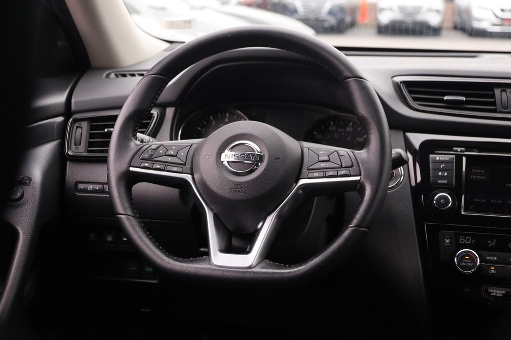 Nissan Rogue Vehicle Image 23