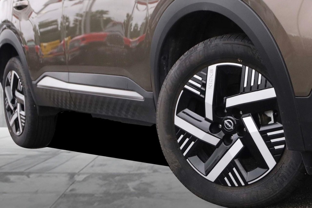 Nissan Kicks Vehicle Image 03
