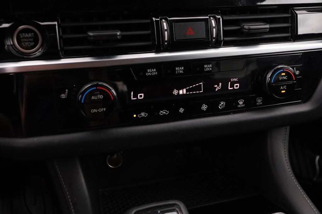 Nissan Kicks Vehicle Image 19