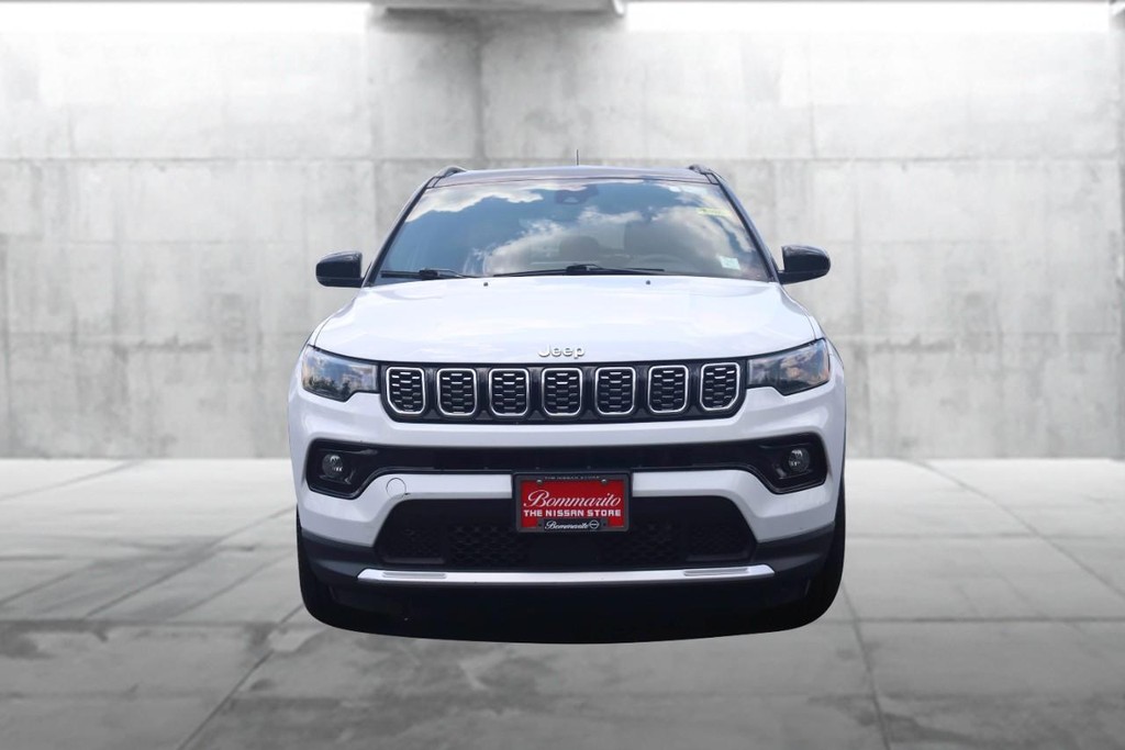 Jeep Compass Vehicle Full-screen Gallery Image 4