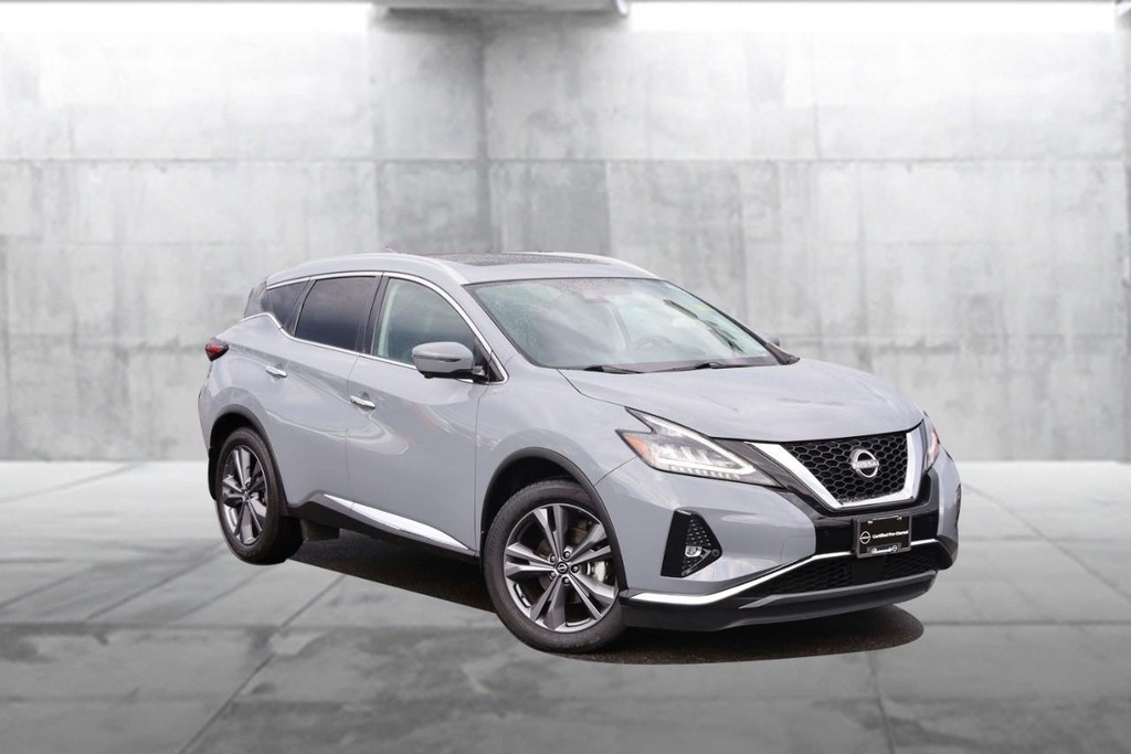 Nissan Murano Vehicle Full-screen Gallery Image 2