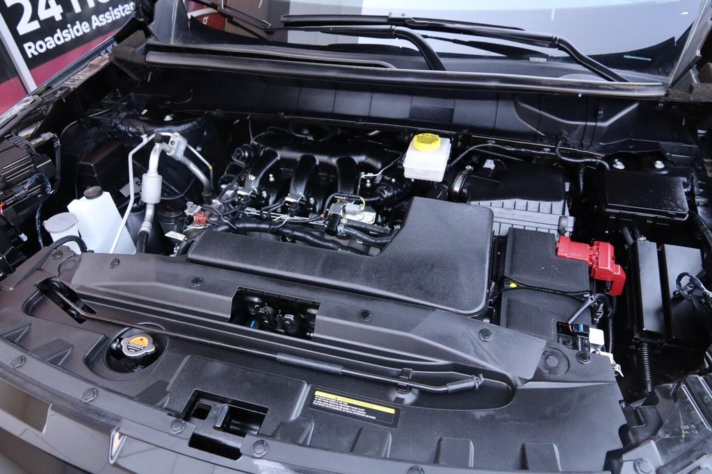 Nissan Pathfinder Vehicle Full-screen Gallery Image 29