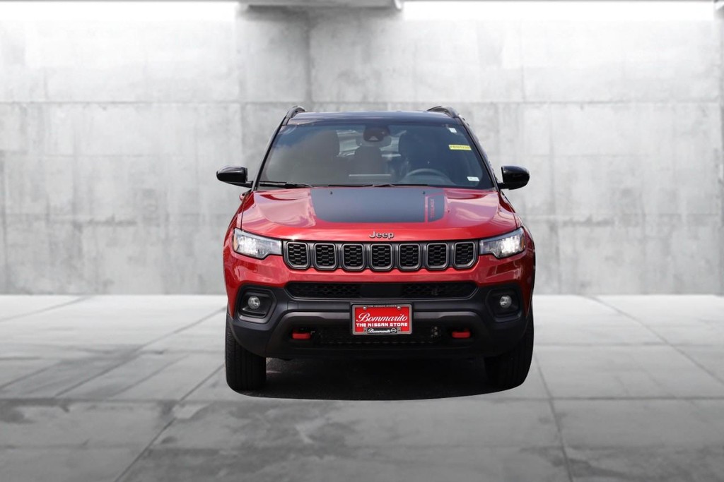 Jeep Compass Vehicle Full-screen Gallery Image 4