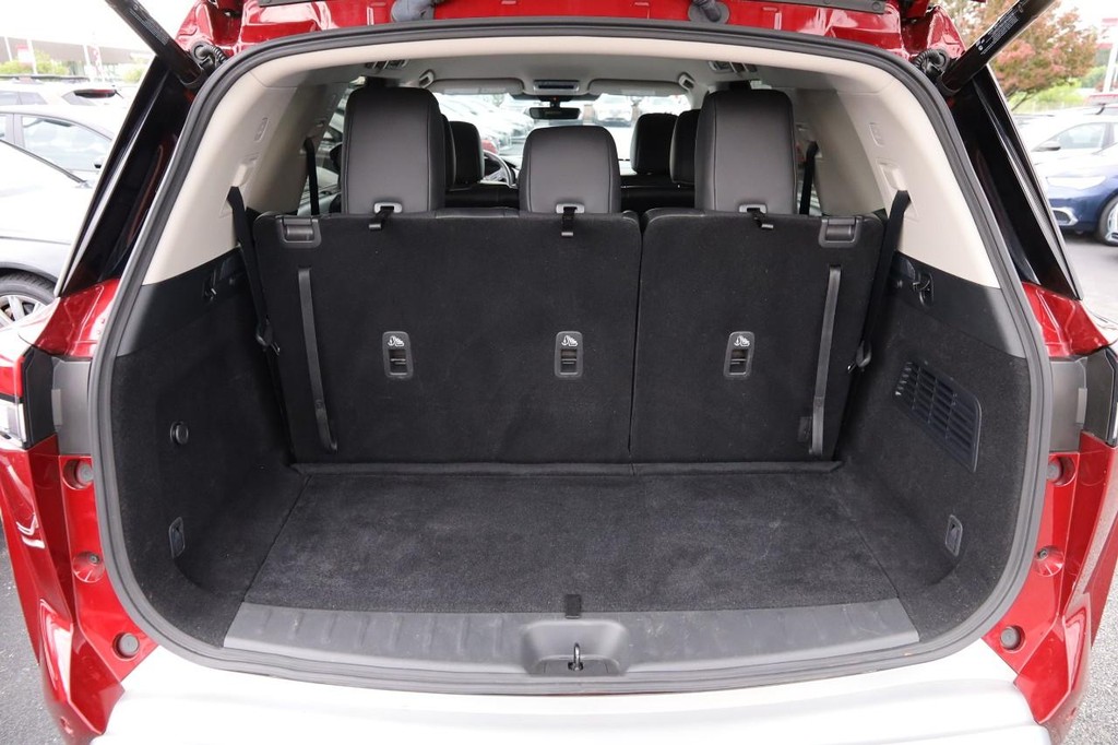 Nissan Pathfinder Vehicle Full-screen Gallery Image 7